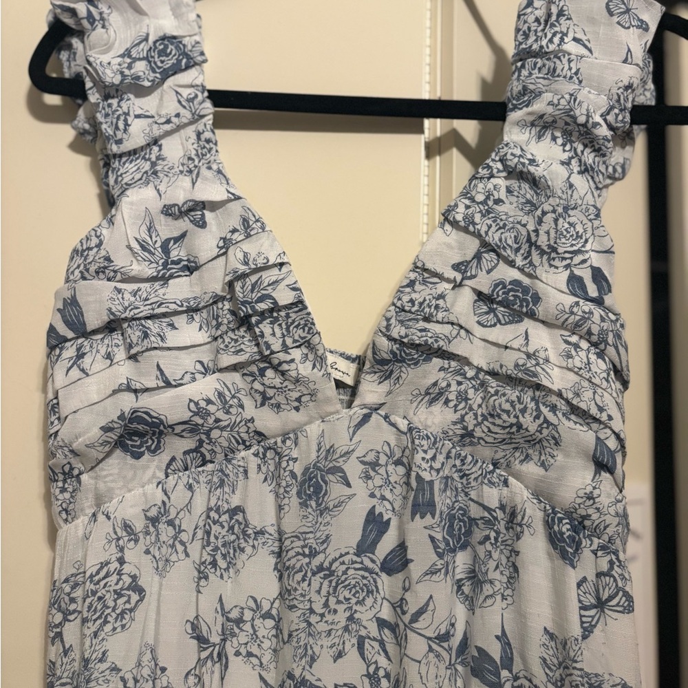Hunter & Brown Floral Blue and White Sleeveless Dress
